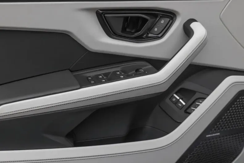 Lamborghini Urus din 2025 cu 7.100 km - oferta LAM154624 - foto 31