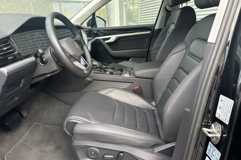 Volkswagen Touareg din 2023 cu 56.400 km - oferta VOL154625 - foto 10