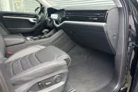 Volkswagen Touareg din 2023 cu 56.400 km - oferta VOL154625 - foto 13