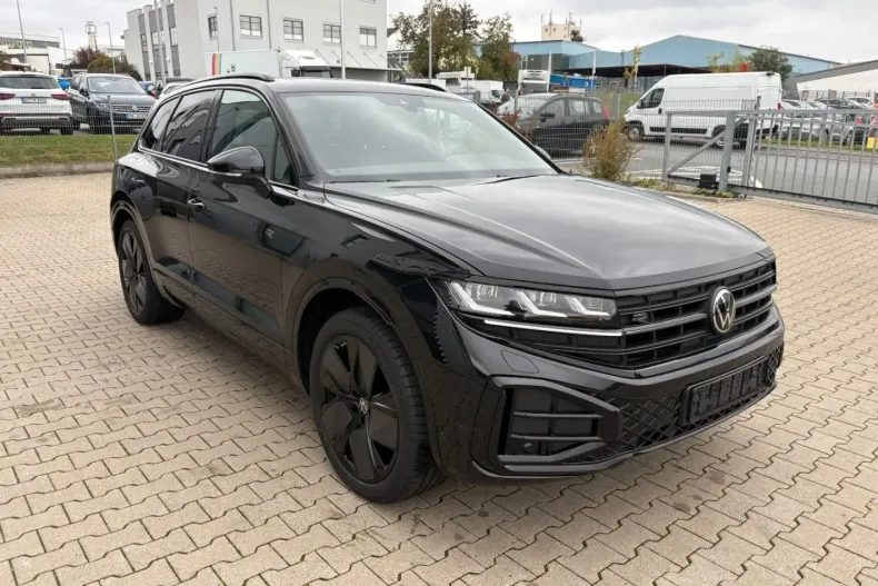 Volkswagen Touareg din 2024 cu 22.000 km - oferta VOL154627 - foto 4