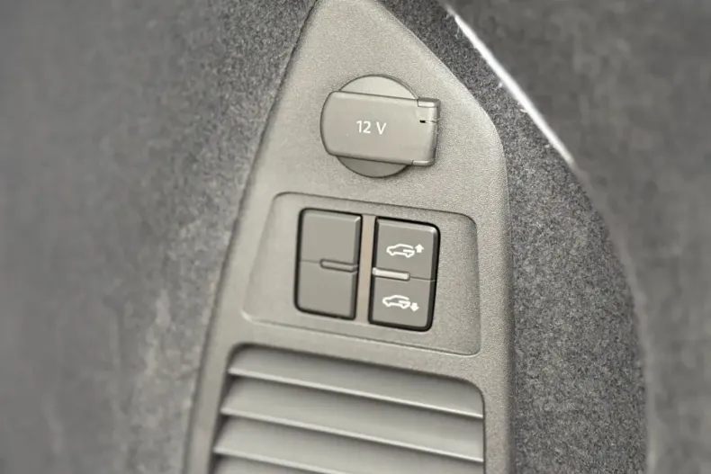 Volkswagen Touareg din 2024 cu 22.000 km - oferta VOL154627 - foto 25