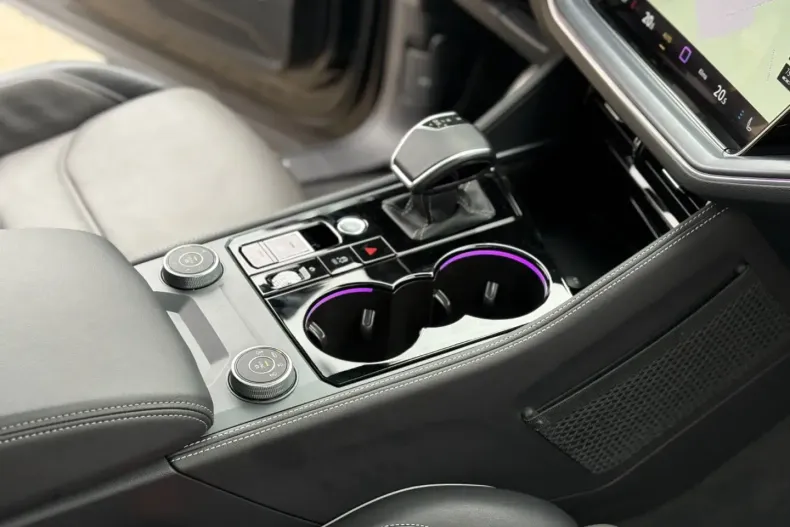 Volkswagen Touareg din 2024 cu 22.000 km - oferta VOL154627 - foto 30