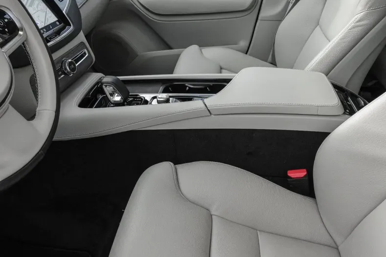 Volvo XC90 din 2023 cu 20.499 km - oferta VOL154634 - foto 13