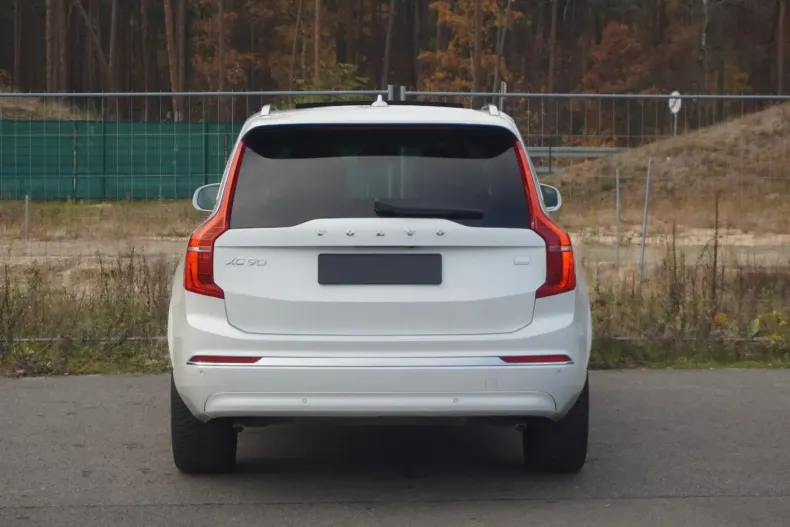 Volvo XC90 din 2024 cu 27.976 km - oferta VOL154637 - foto 4