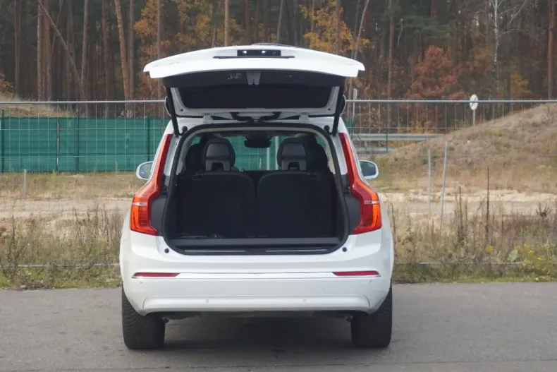 Volvo XC90 din 2024 cu 27.976 km - oferta VOL154637 - foto 5