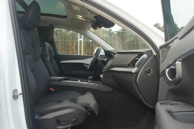 Volvo XC90 din 2024 cu 27.976 km - oferta VOL154637 - foto 15