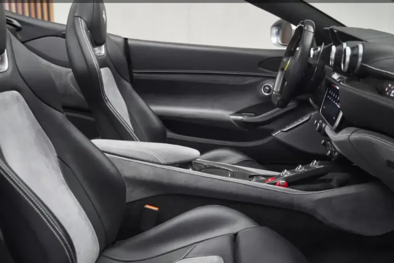 Ferrari Portofino din 2020 cu 40.210 km - oferta FER154640 - foto 21