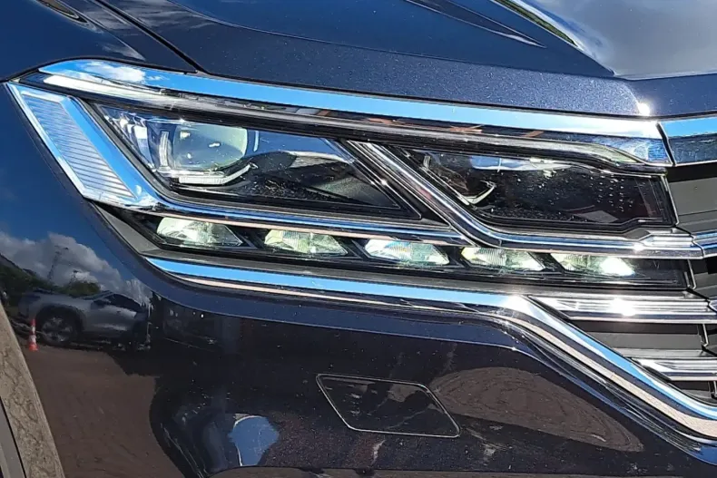 Volkswagen Touareg din 2021 cu 90.247 km - oferta VOL154648 - foto 4