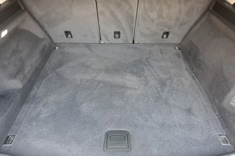 Volkswagen Touareg din 2021 cu 90.247 km - oferta VOL154648 - foto 9