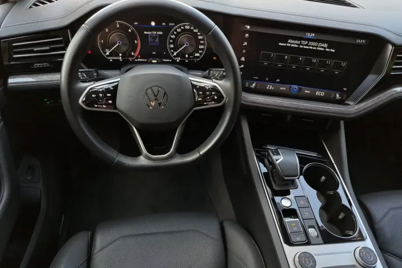 Volkswagen Touareg din 2021 cu 90.247 km - oferta VOL154648 - foto 13