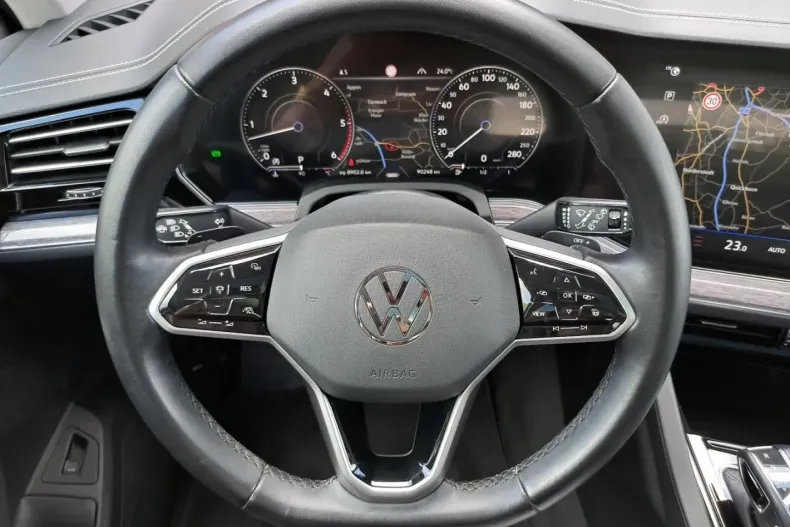 Volkswagen Touareg din 2021 cu 90.247 km - oferta VOL154648 - foto 17