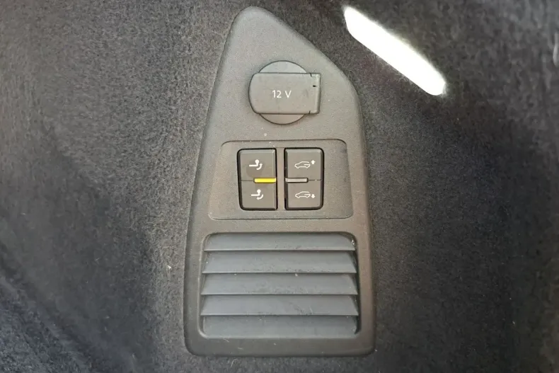 Volkswagen Touareg din 2021 cu 90.247 km - oferta VOL154648 - foto 23