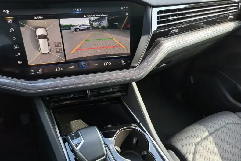 Volkswagen Touareg din 2021 cu 90.247 km - oferta VOL154648 - foto 26