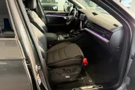 Volkswagen Touareg din 2022 cu 83.792 km - oferta VOL154649 - foto 12