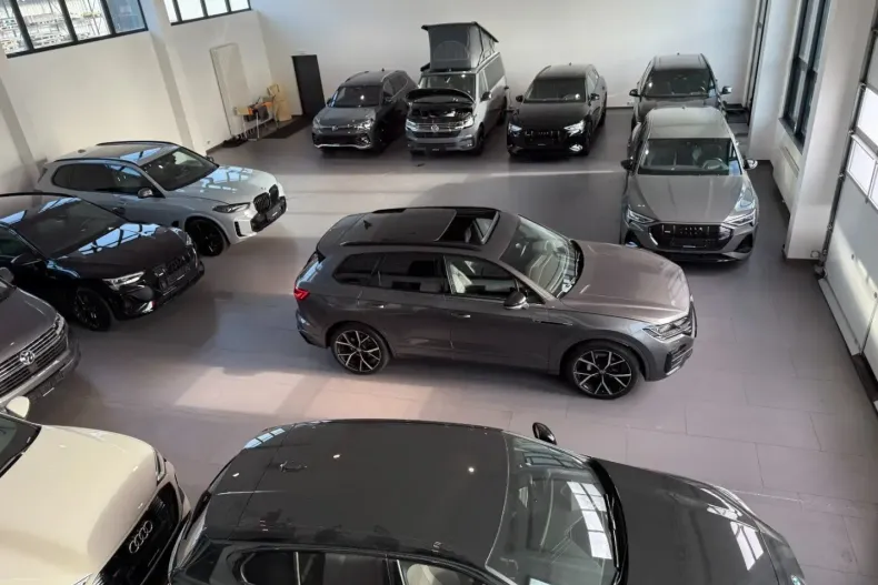 Volkswagen Touareg din 2022 cu 83.792 km - oferta VOL154649 - foto 18