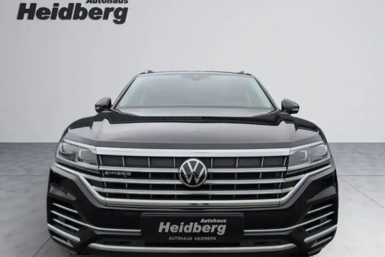 Volkswagen Touareg din 2022 cu 69.358 km - oferta VOL154655 - foto 2