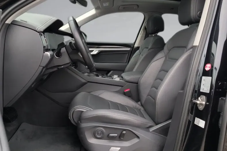 Volkswagen Touareg din 2022 cu 69.358 km - oferta VOL154655 - foto 16