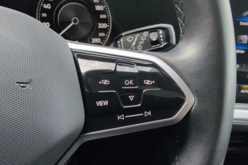 Volkswagen Touareg din 2022 cu 69.358 km - oferta VOL154655 - foto 30