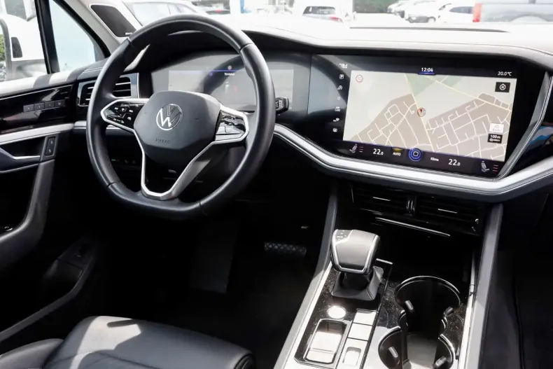 Volkswagen Touareg din 2022 cu 60.333 km - oferta VOL154660 - foto 4