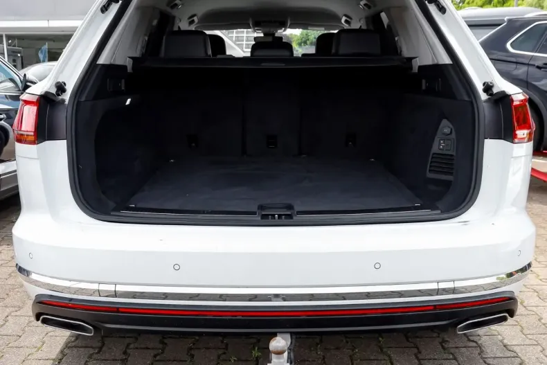 Volkswagen Touareg din 2022 cu 60.333 km - oferta VOL154660 - foto 7