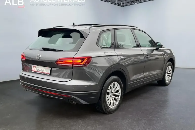 Volkswagen Touareg din 2023 cu 90.470 km - oferta VOL154666 - foto 5