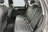 Volkswagen Touareg din 2023 cu 90.470 km - oferta VOL154666 - foto 9