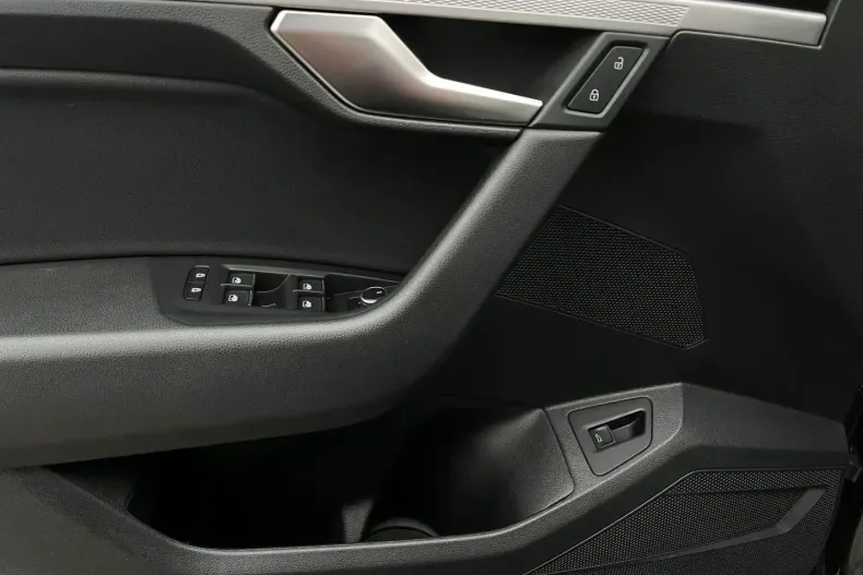 Volkswagen Touareg din 2023 cu 90.470 km - oferta VOL154666 - foto 18