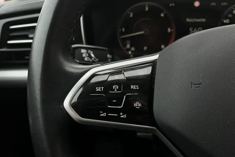 Volkswagen Touareg din 2023 cu 90.470 km - oferta VOL154666 - foto 21