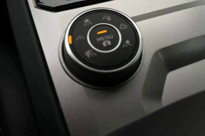 Volkswagen Touareg din 2023 cu 90.470 km - oferta VOL154666 - foto 29