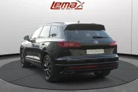 Volkswagen Touareg din 2021 cu 75.800 km - oferta VOL154667 - foto 4