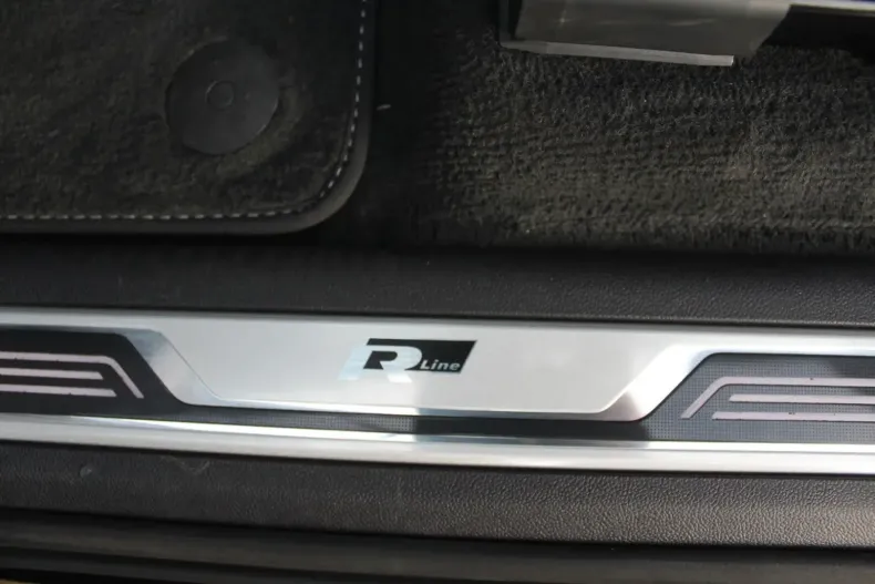 Volkswagen Touareg din 2021 cu 75.800 km - oferta VOL154667 - foto 16