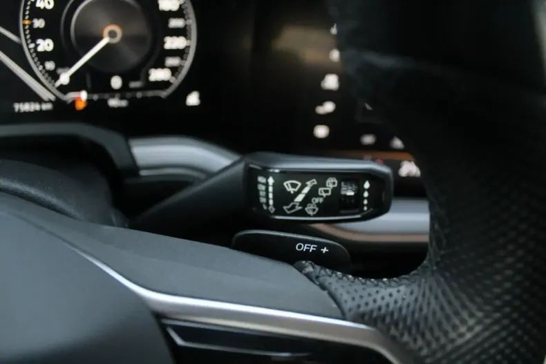 Volkswagen Touareg din 2021 cu 75.800 km - oferta VOL154667 - foto 20