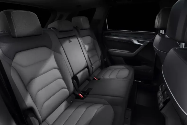 Volkswagen Touareg din 2024 cu 27.000 km - oferta VOL154668 - foto 12