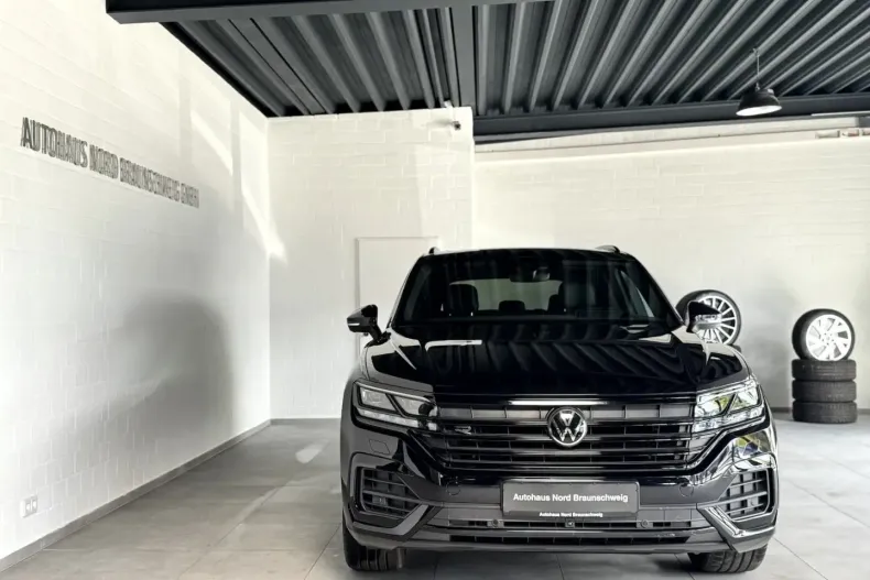 Volkswagen Touareg din 2022 cu 55.139 km - oferta VOL154669 - foto 2