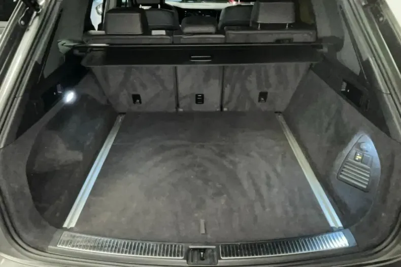 Volkswagen Touareg din 2022 cu 97.700 km - oferta VOL154670 - foto 7