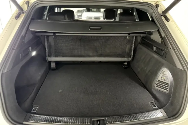 Volkswagen Touareg din 2020 cu 70.055 km - oferta VOL154671 - foto 7