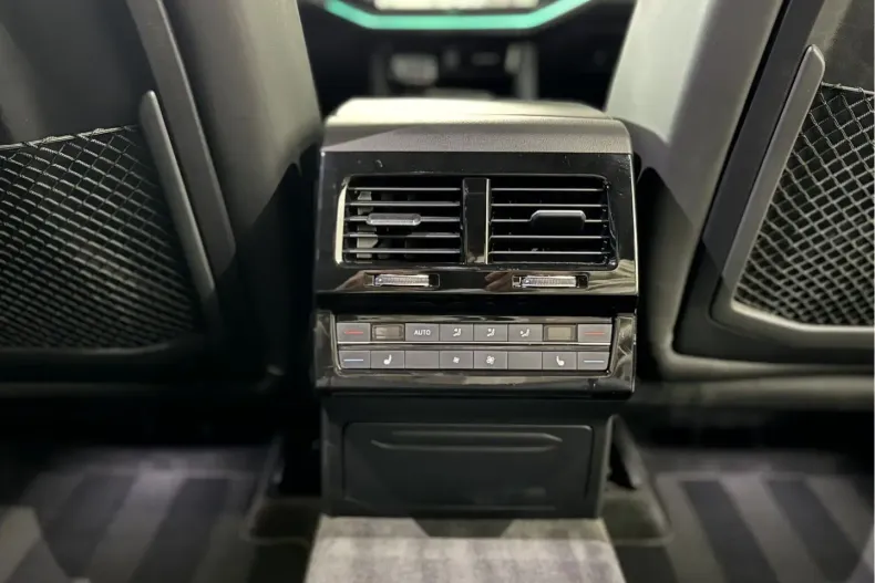 Volkswagen Touareg din 2020 cu 70.055 km - oferta VOL154671 - foto 9