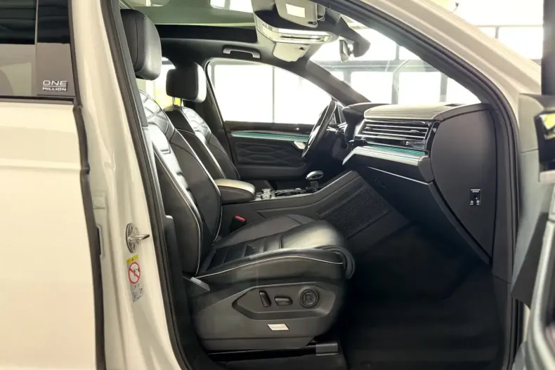 Volkswagen Touareg din 2020 cu 70.055 km - oferta VOL154671 - foto 11