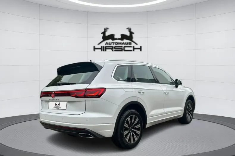 Volkswagen Touareg din 2024 cu 4.985 km - oferta VOL154672 - foto 4
