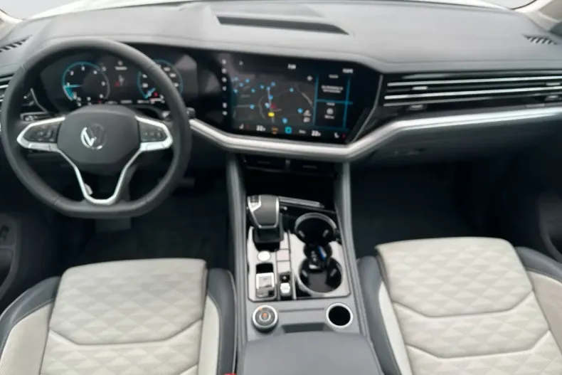 Volkswagen Touareg din 2024 cu 4.985 km - oferta VOL154672 - foto 13