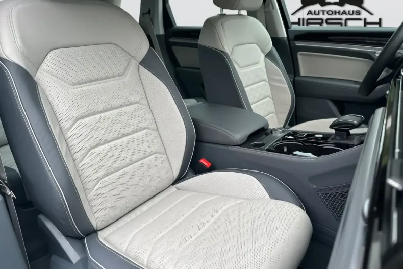 Volkswagen Touareg din 2024 cu 4.985 km - oferta VOL154672 - foto 21