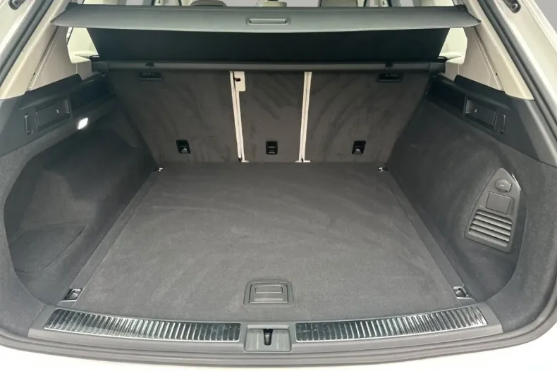 Volkswagen Touareg din 2024 cu 4.985 km - oferta VOL154672 - foto 24