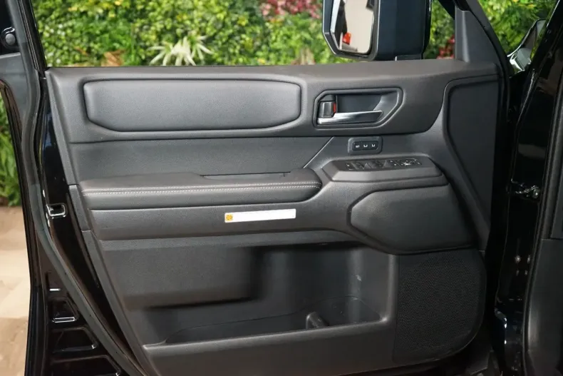 Toyota Land Cruiser din 2024 cu 12.388 km - oferta TOY154674 - foto 10