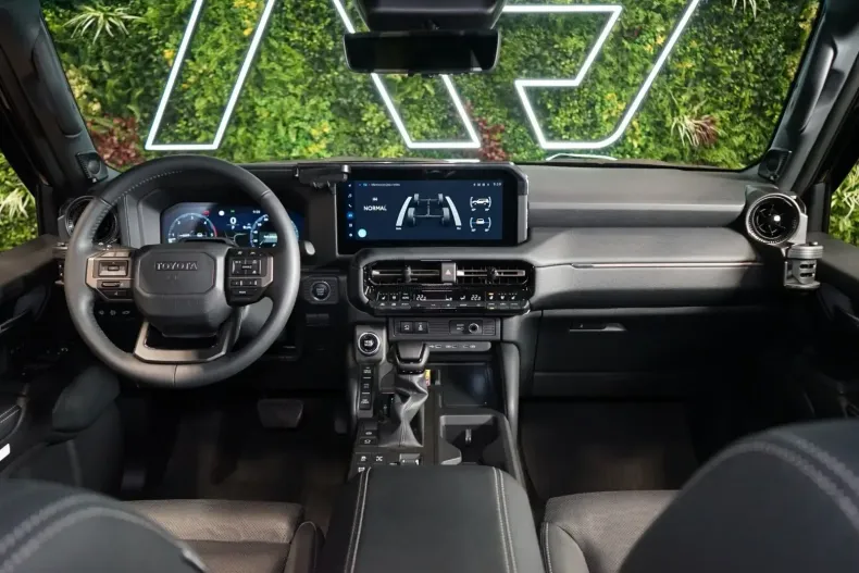 Toyota Land Cruiser din 2024 cu 12.388 km - oferta TOY154674 - foto 25