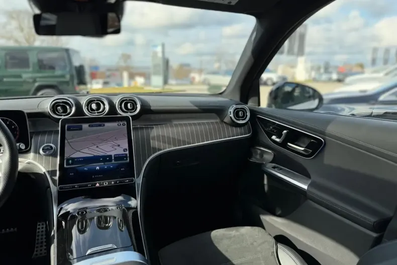 Mercedes-Benz GLC 300 din 2024 cu 24.900 km - oferta MER154675 - foto 8