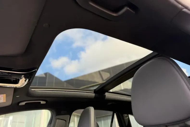 Mercedes-Benz GLC 300 din 2024 cu 24.900 km - oferta MER154675 - foto 10