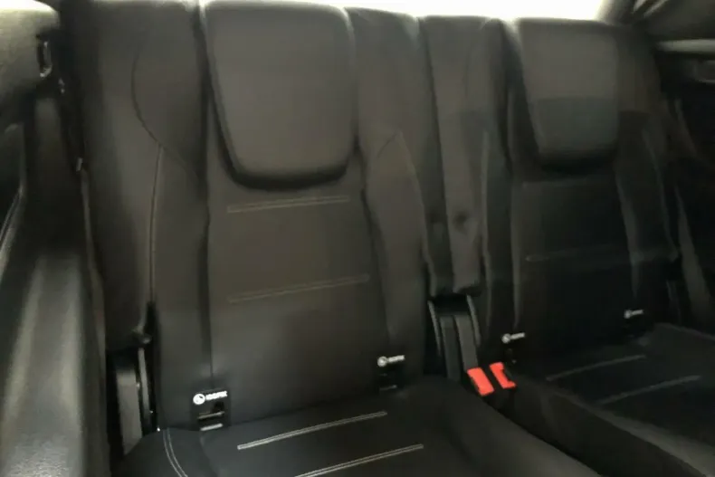 Mercedes-Benz GLB 250 din 2021 cu 66.700 km - oferta MER154681 - foto 17