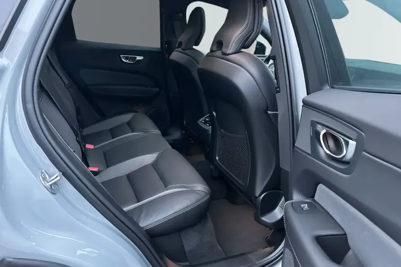 Volvo XC60 din 2023 cu 38.000 km - oferta VOL154682 - foto 5