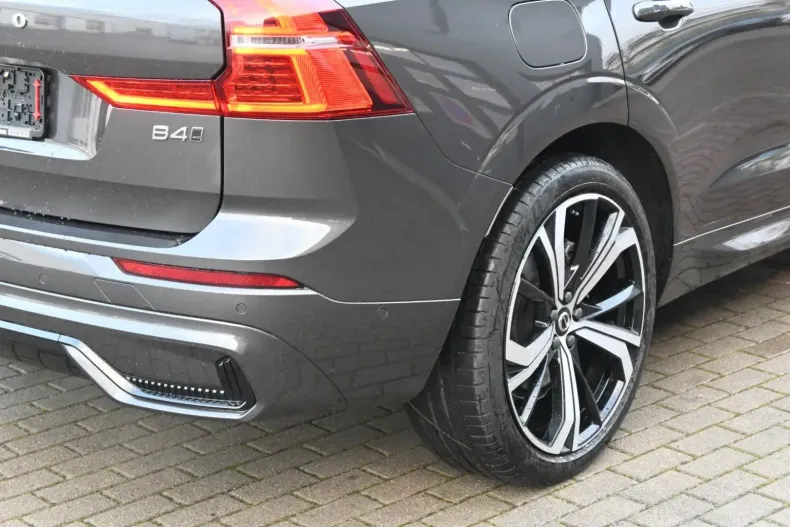 Volvo XC60 din 2023 cu 42.800 km - oferta VOL154683 - foto 5