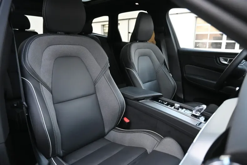 Volvo XC60 din 2023 cu 42.800 km - oferta VOL154683 - foto 14